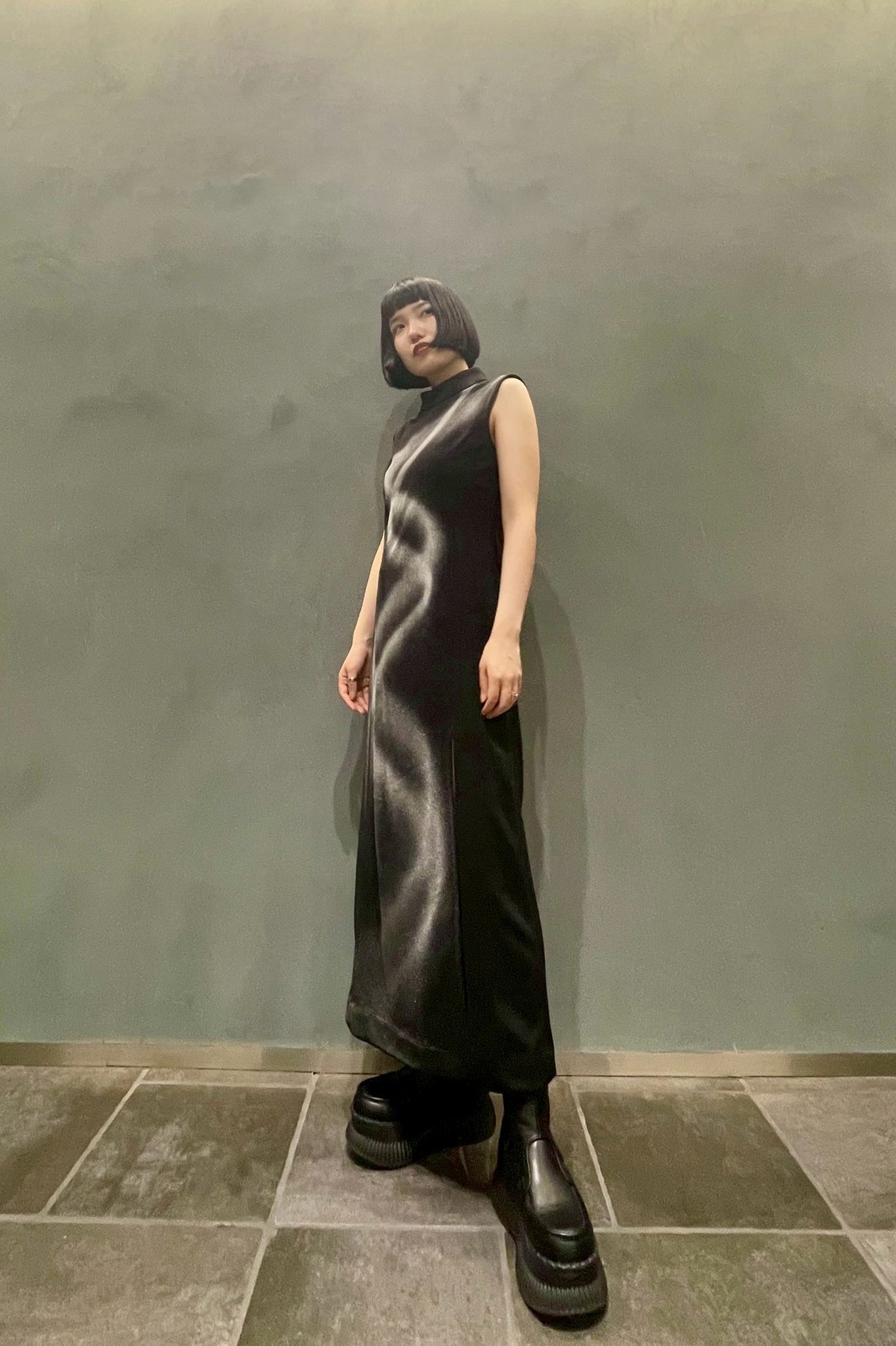 haku slit dress
