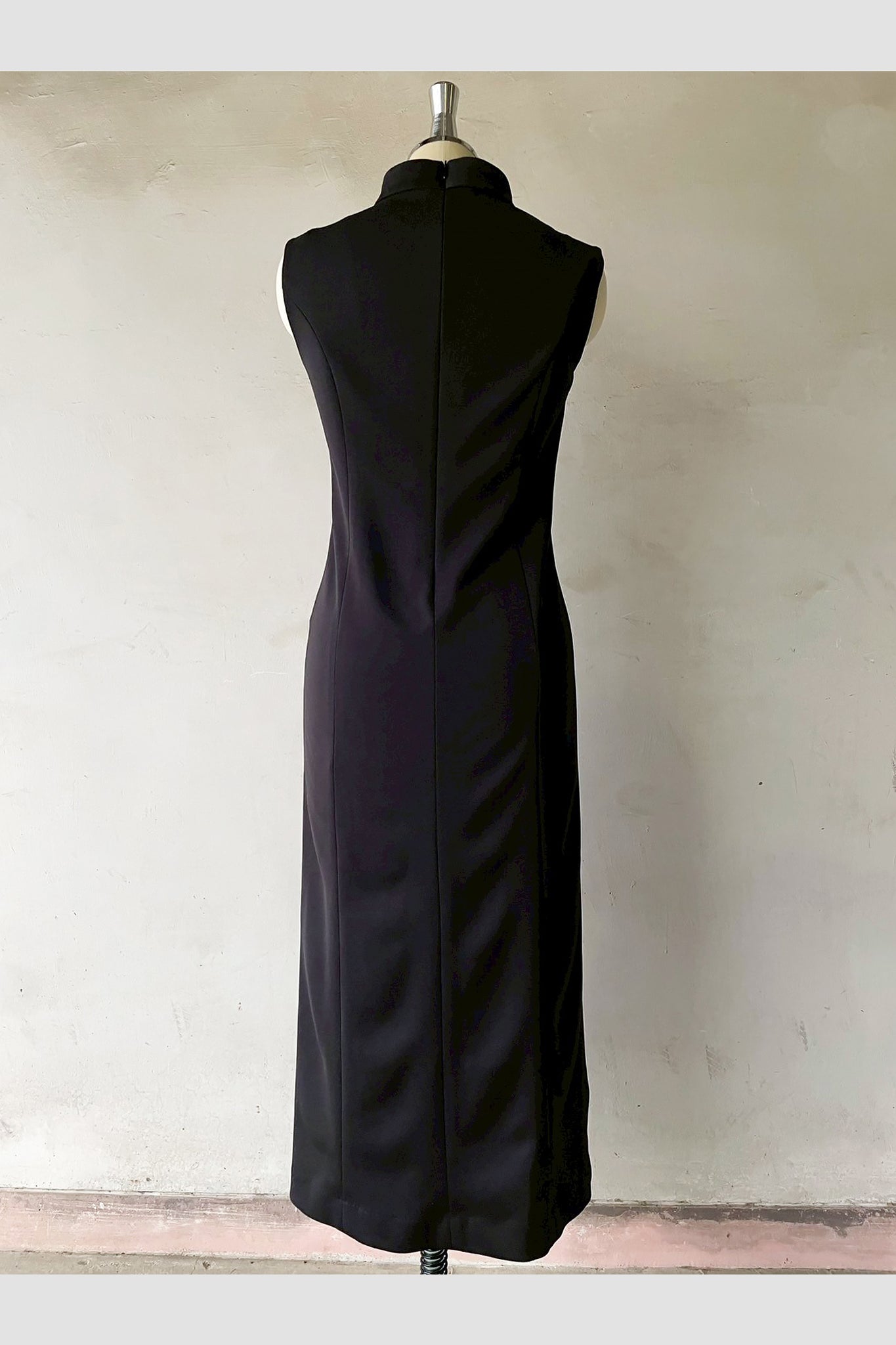 haku slit dress