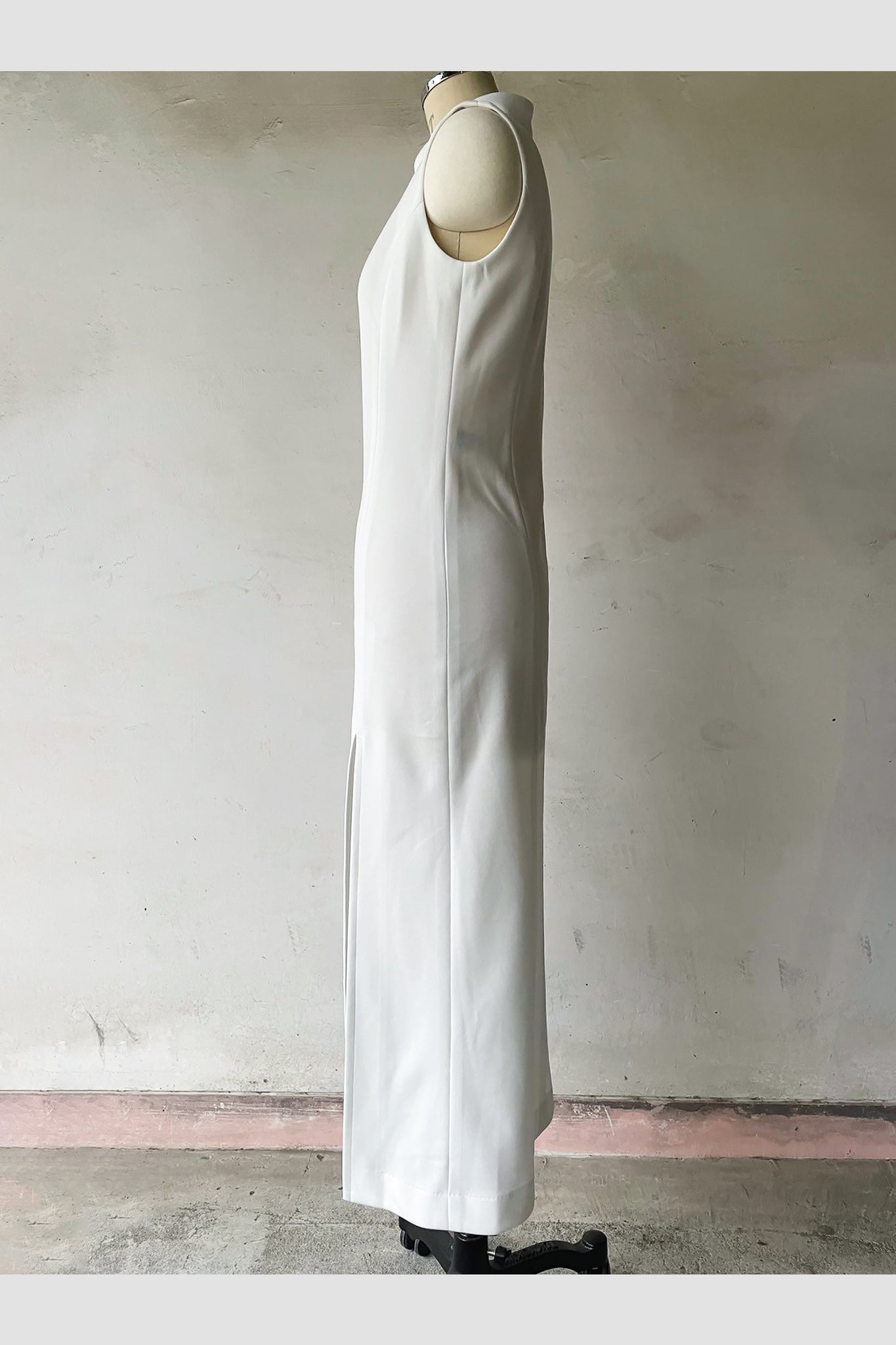 haku slit dress