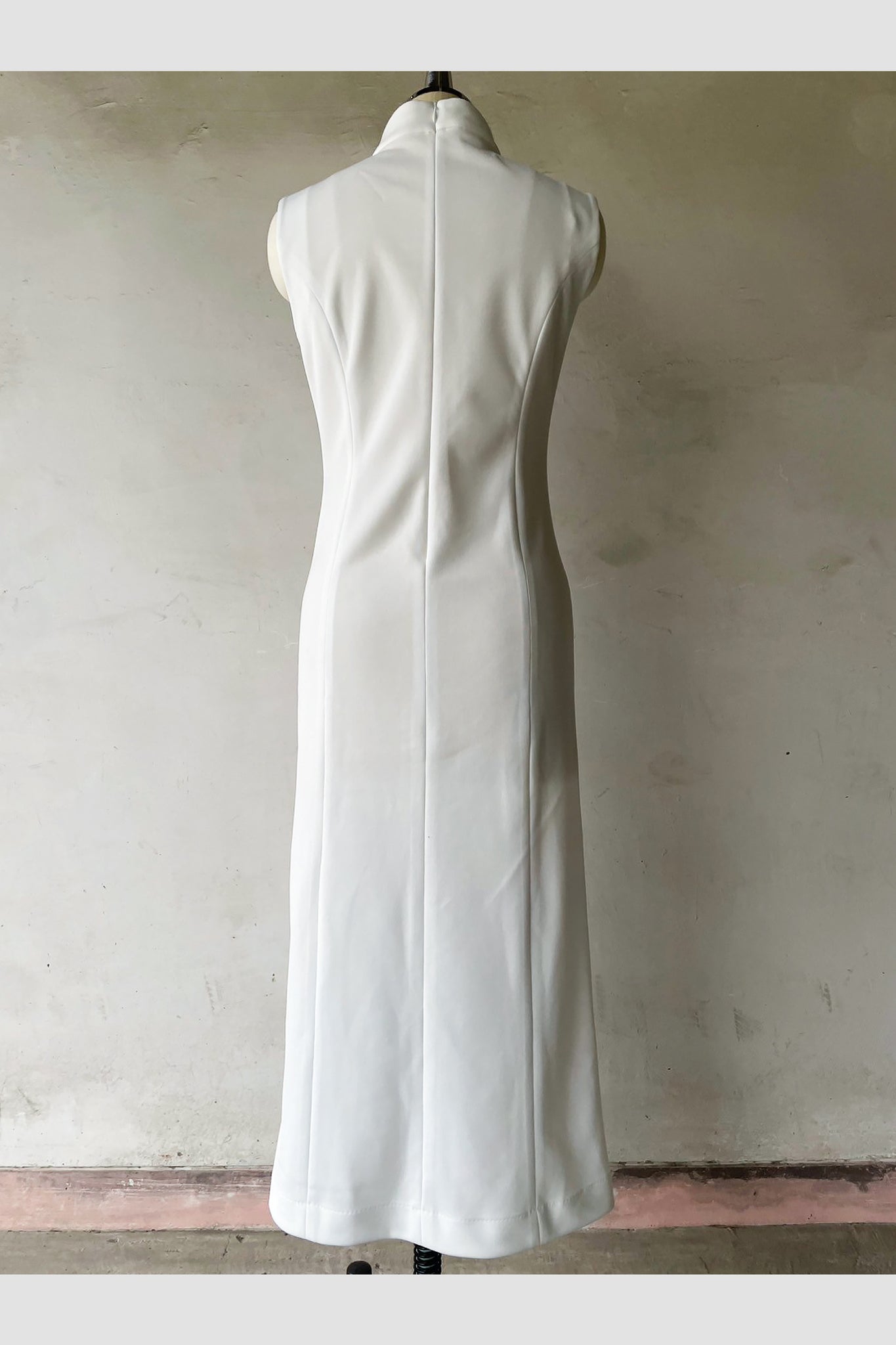 haku slit dress